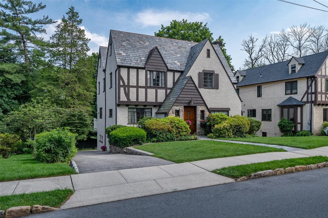 Photo of 44 Parkview Drive