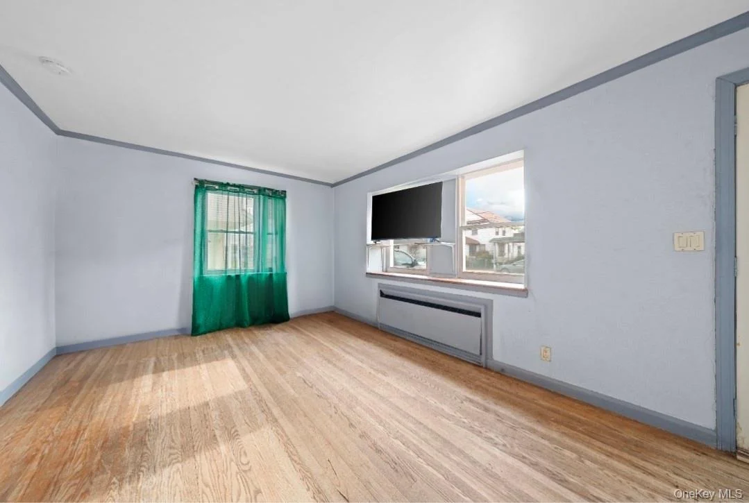 Photo of 225 Windsor Parkway