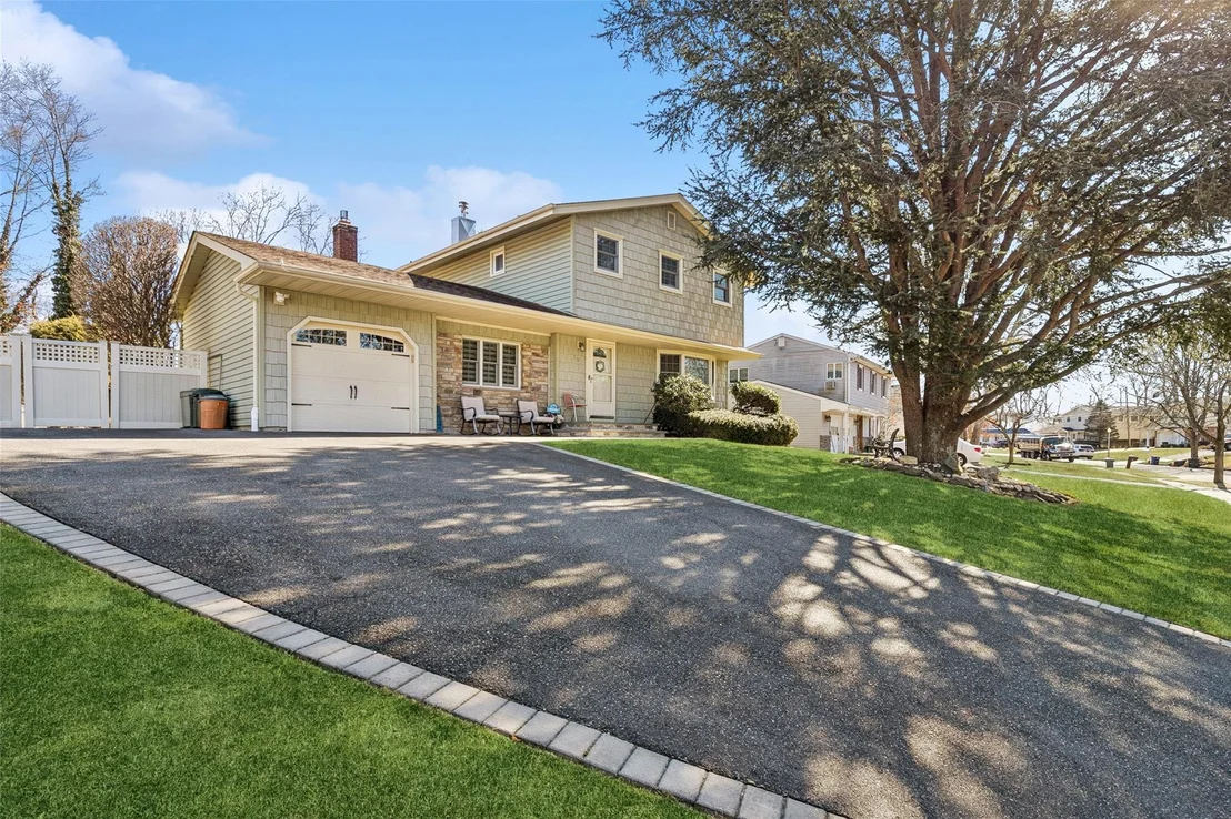 Photo of 19 Sandra Drive