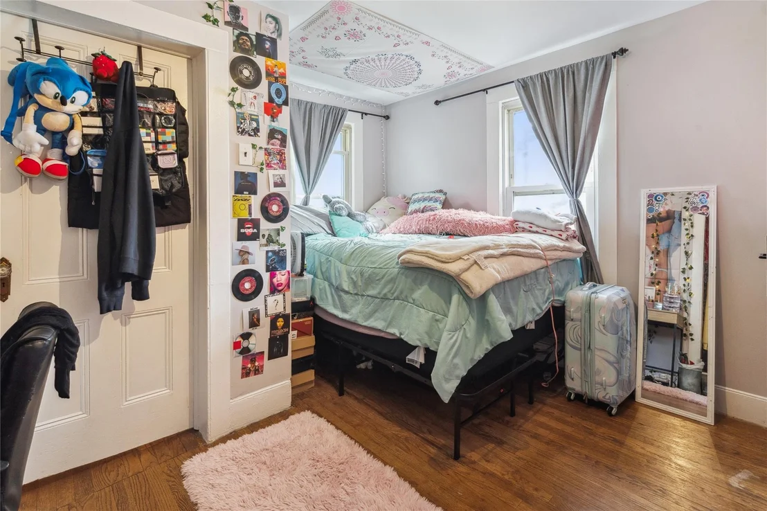 Photo of 42 Wisner Avenue