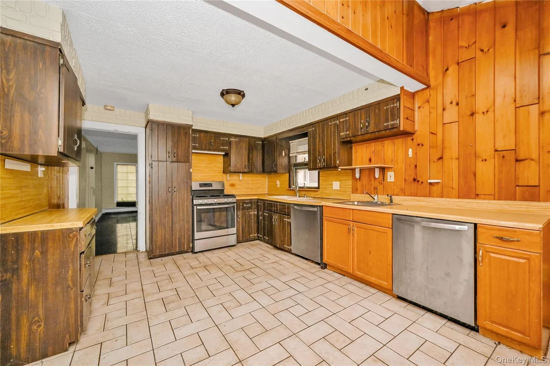 Photo of 218 Avery Place