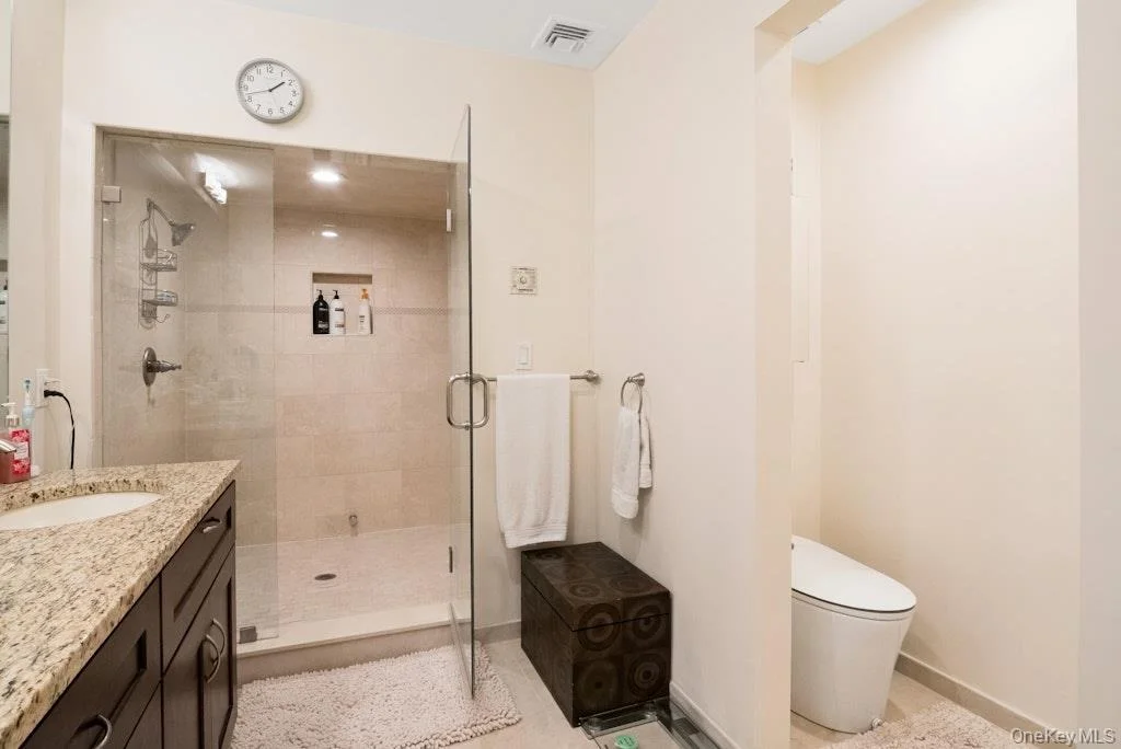 Photo of 8 Waterside Close