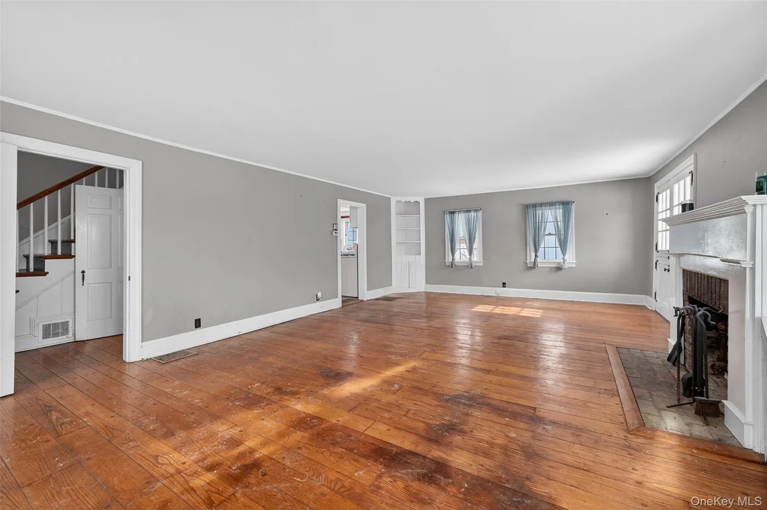 Photo of 74 Onderdonk Road