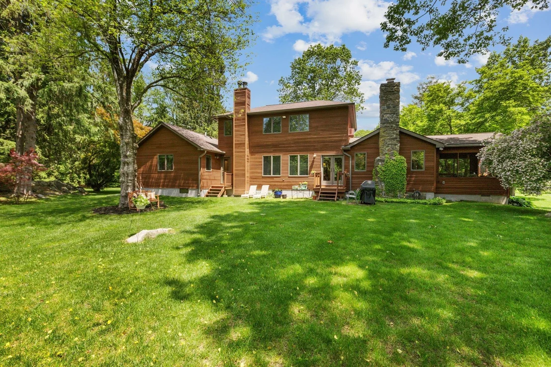 Photo of 237 Barrett Hill Road