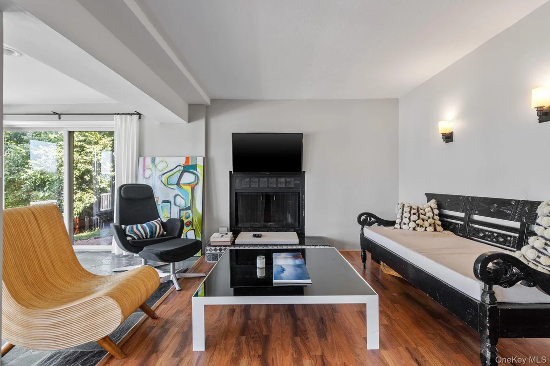 Photo of 12 Riverview Court