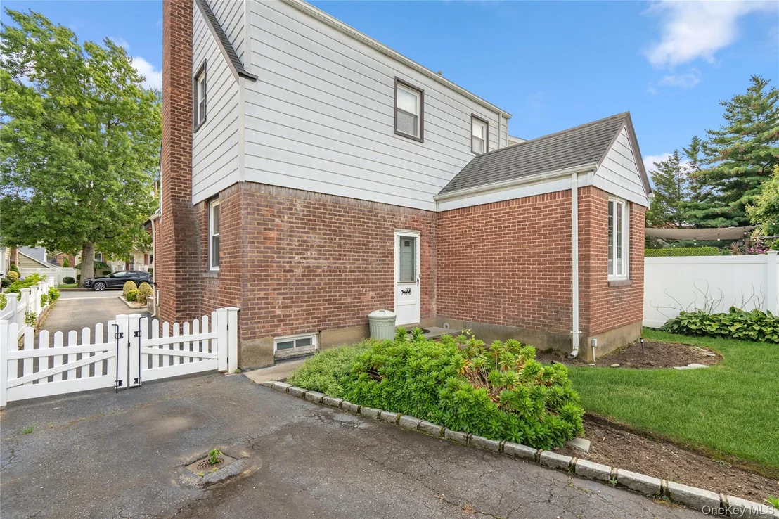Photo of 136 Madison Street