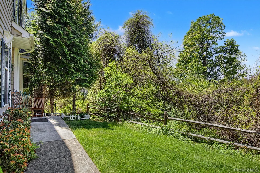 Photo of 760 Huntington Drive
