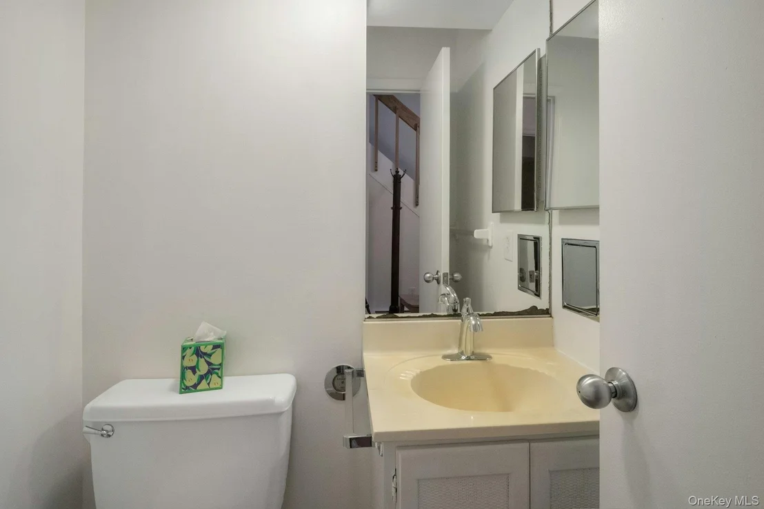 Photo of 707 Eagle Bay Drive