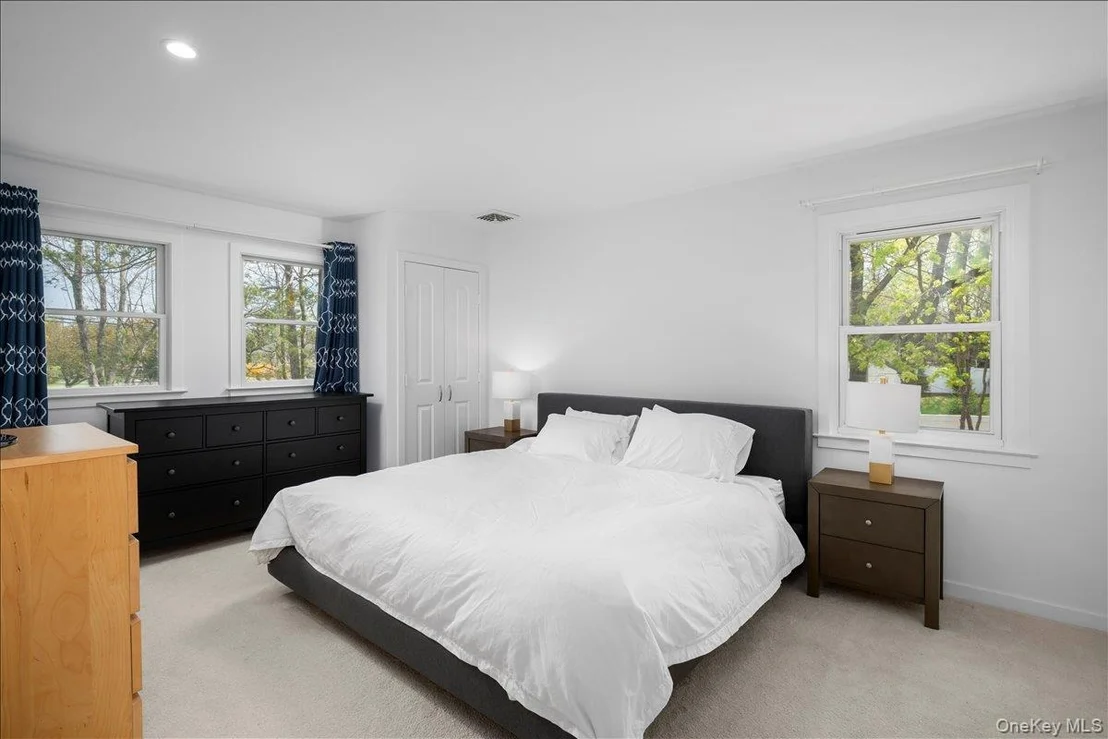 Photo of 8 Fairlawn Parkway