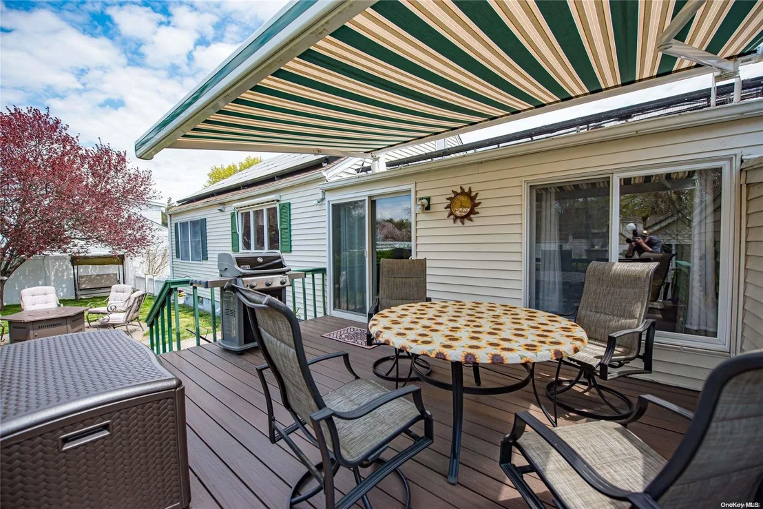 Photo of 92 Maple Avenue