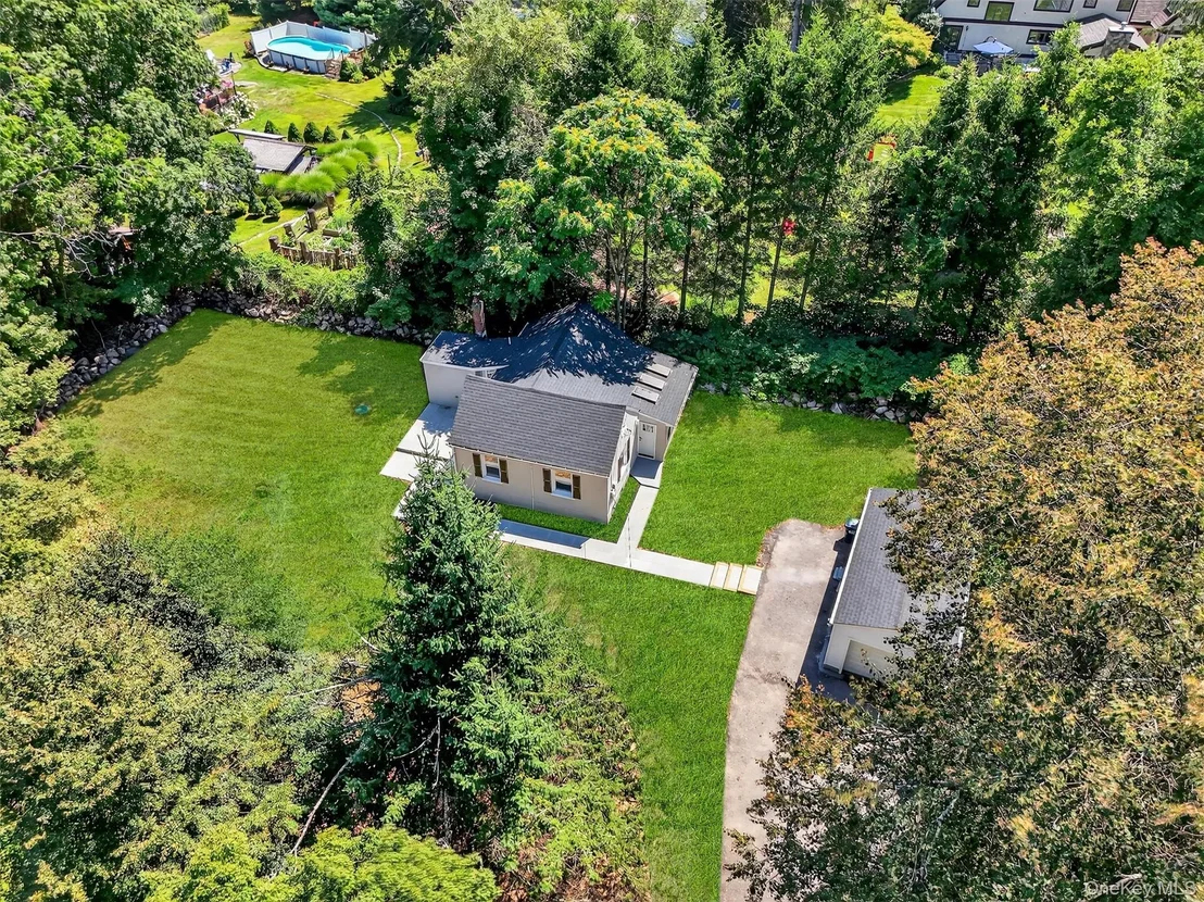 Photo of 28 Red Brook Road