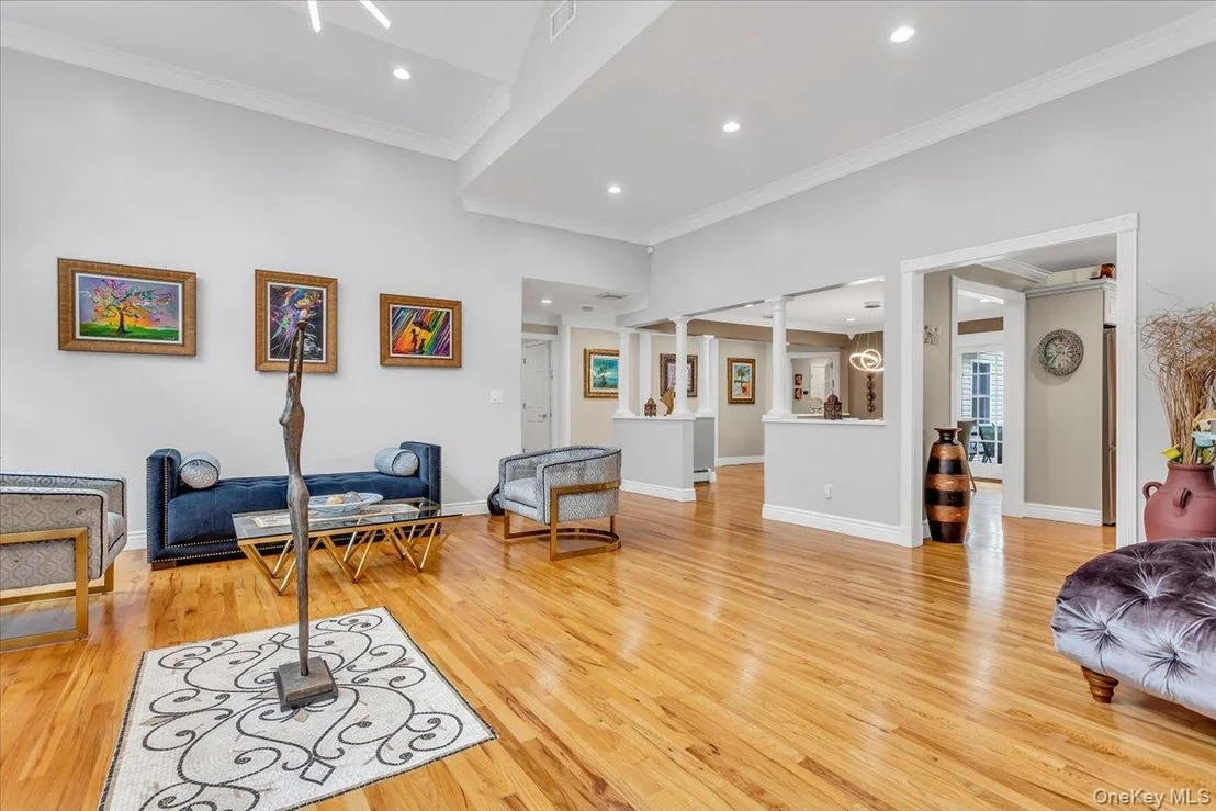 Photo of 21 Buttonwood Drive