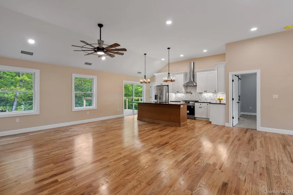 Photo of 61 Smith Avenue