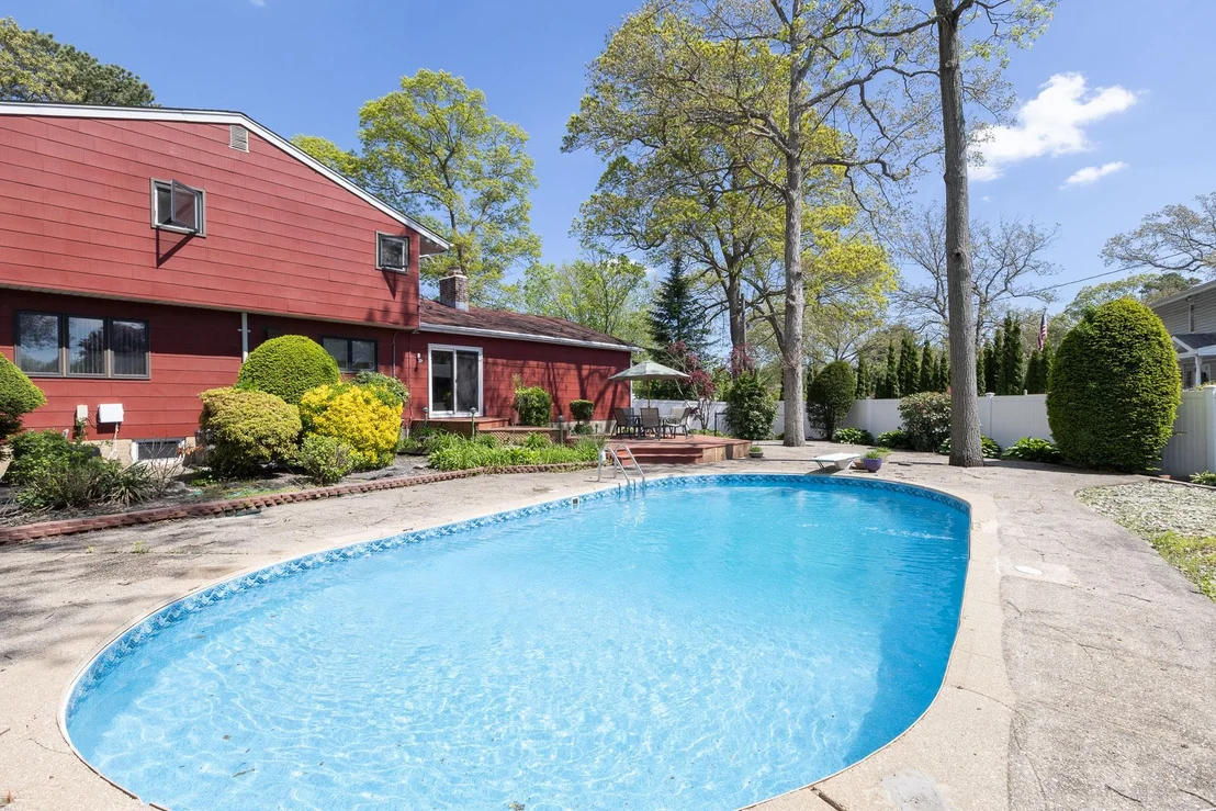 Photo of 284 Bow Drive