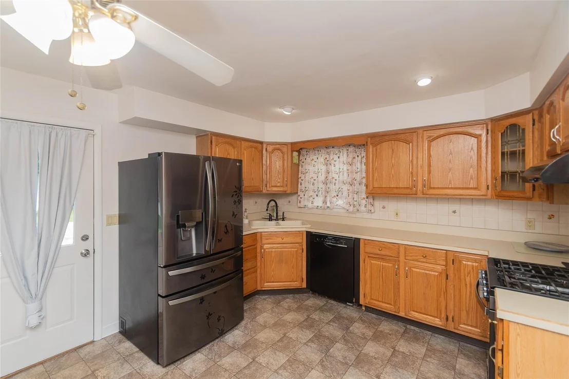 Photo of 31 Peter Cooper Drive