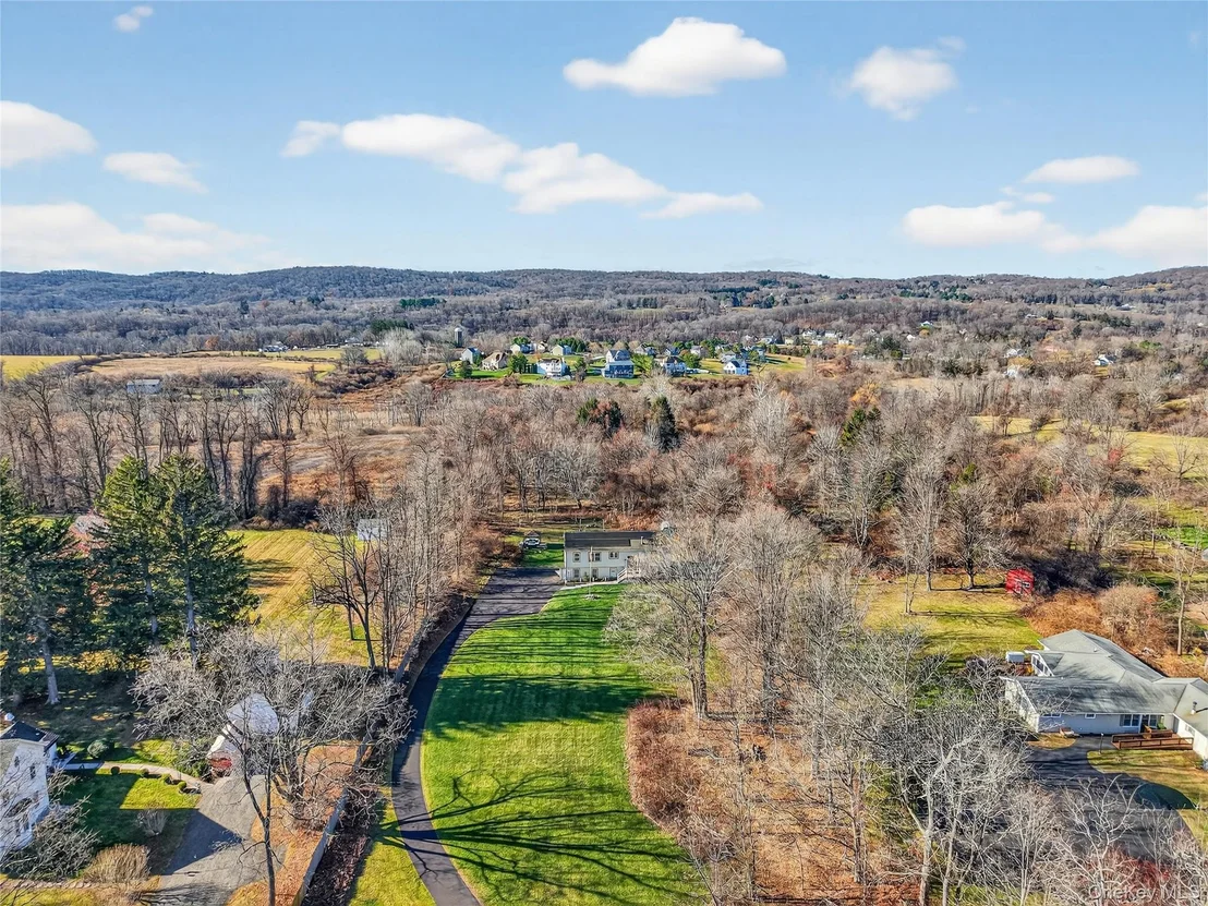 Photo of 387 Cornwall Hill Road
