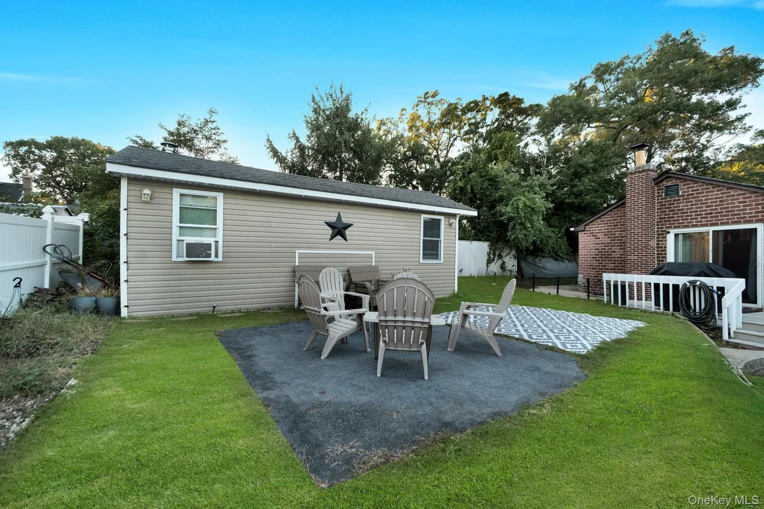 Photo of 629 East Drive
