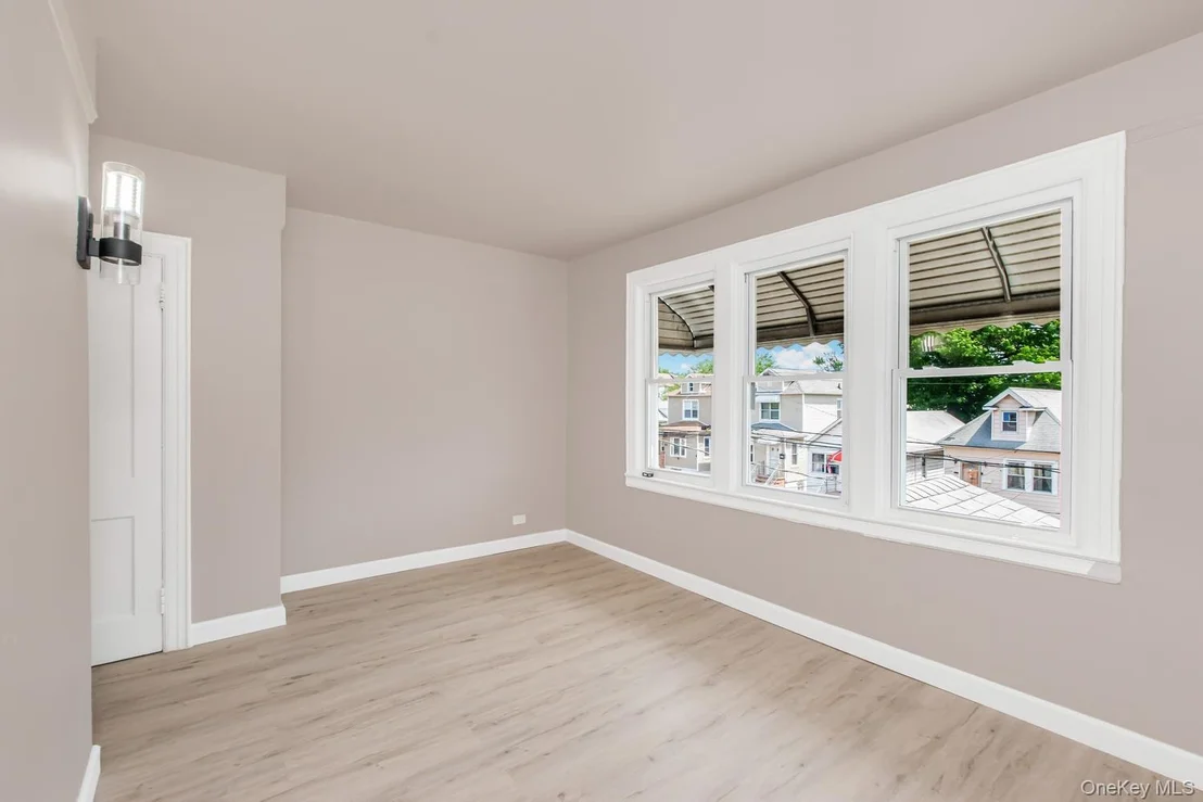 Photo of 427 Taylor Avenue