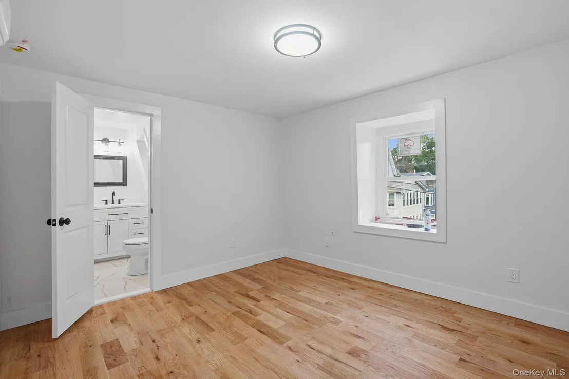 Photo of 10 Robinson Street