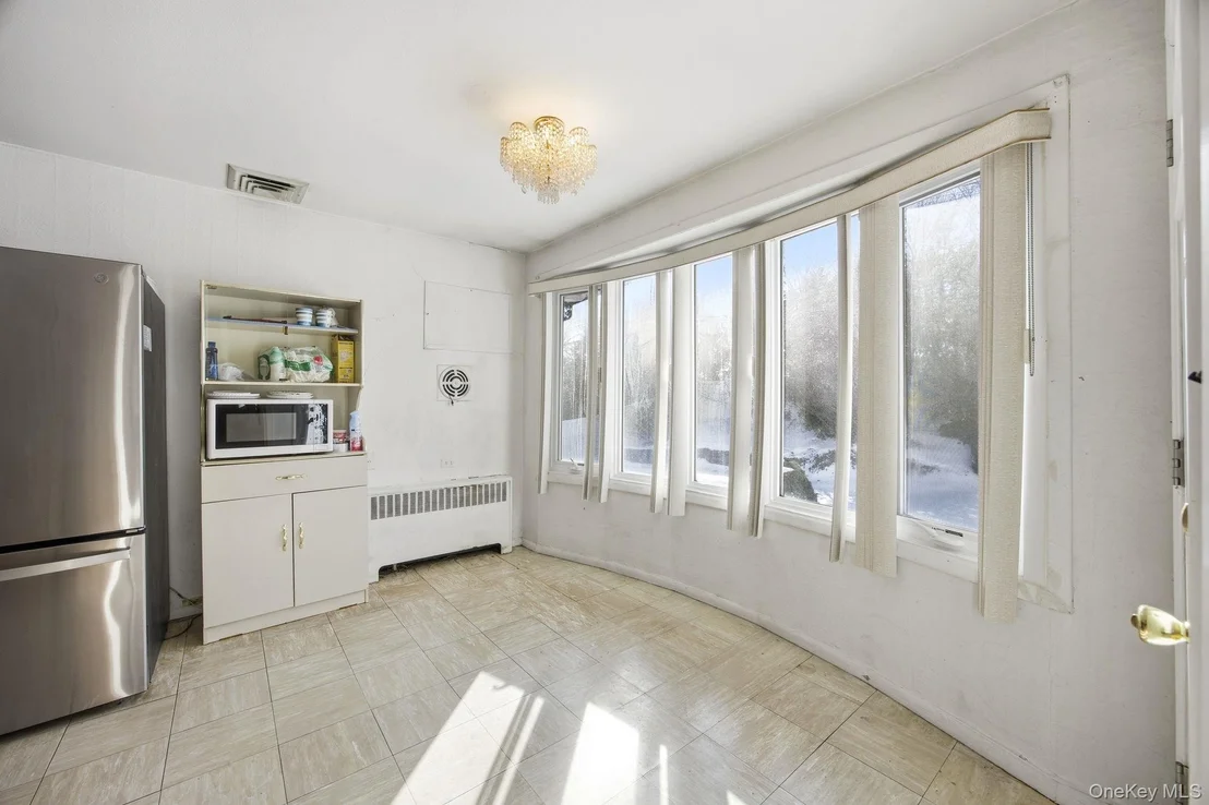 Photo of 87 Executive Drive