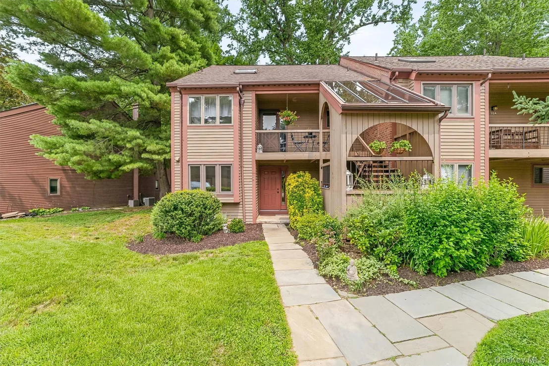 Photo of 101 Eagle Bay Drive