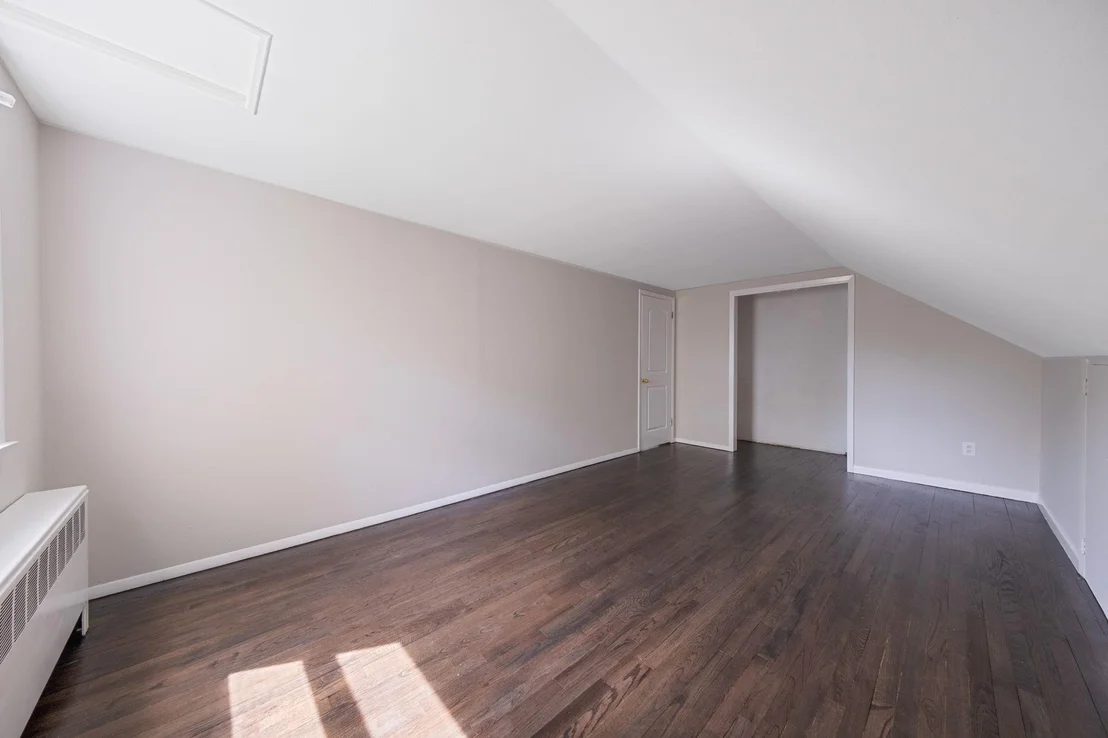 Photo of 10 Clearbrook Drive