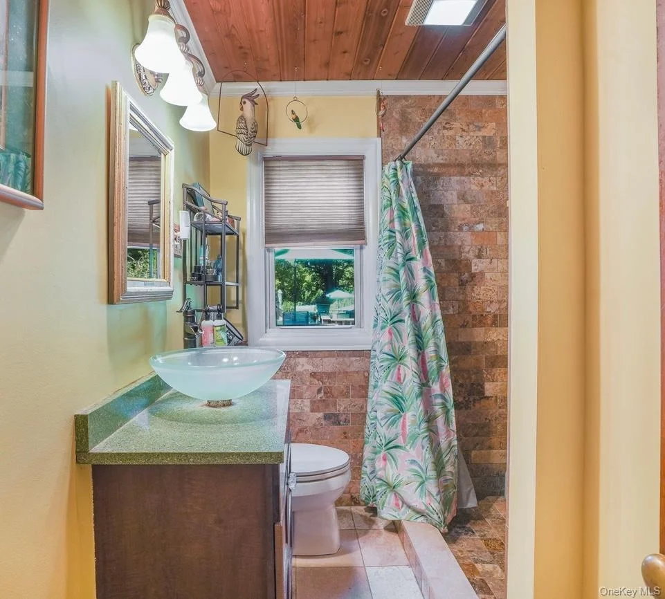 Photo of 35 Lakeview Avenue