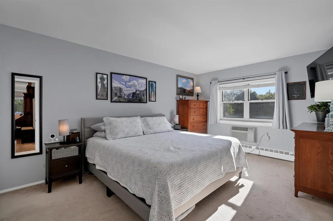 Photo of Unit 3C at 1 Lakeview Drive