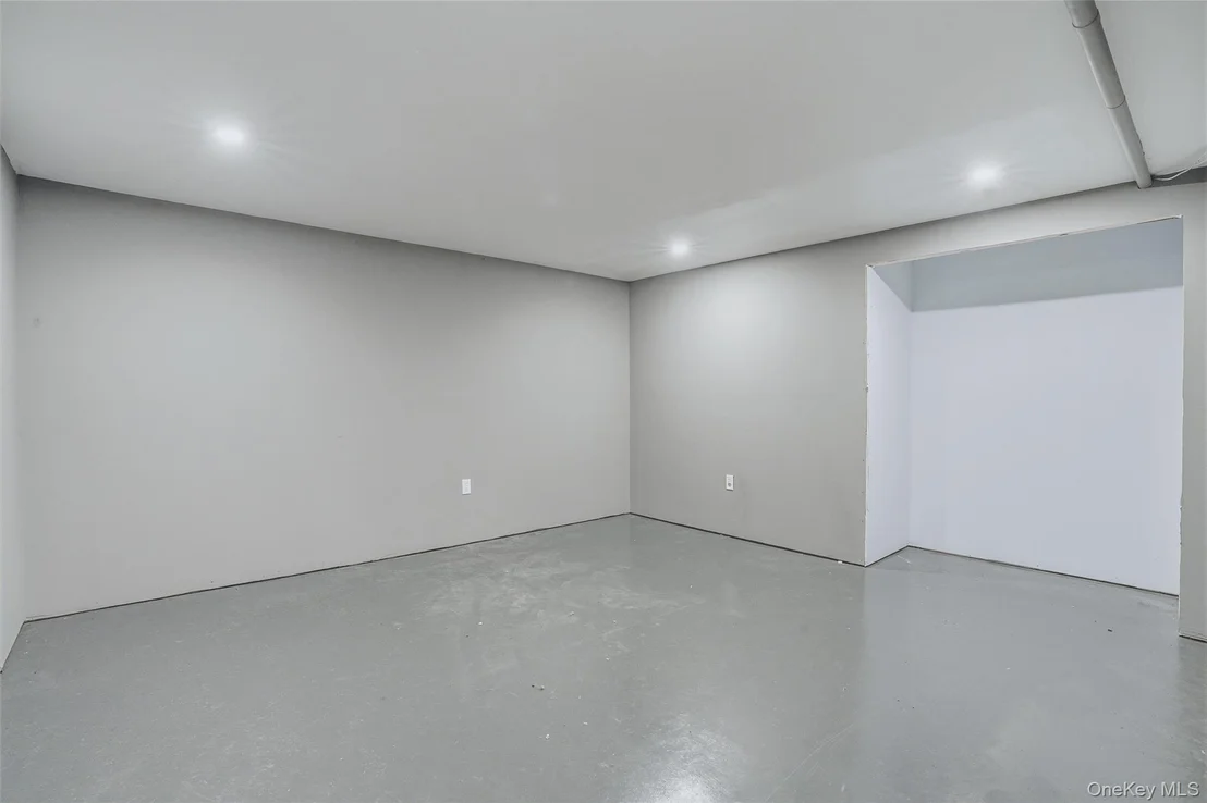 Photo of 21 Maine Drive