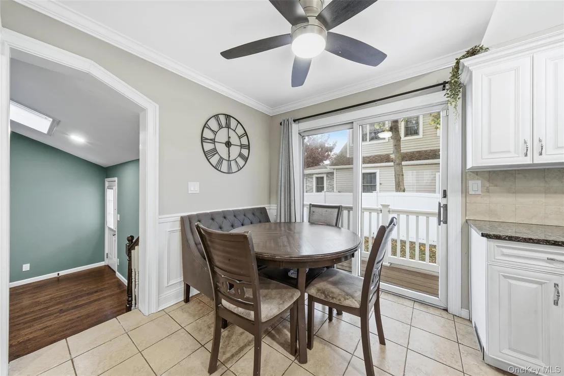 Photo of 32 Beachwood Drive