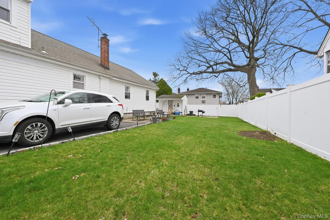 Photo of 357 Kirkman Avenue