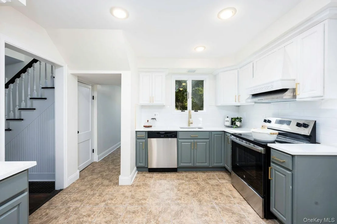 Photo of 2123 New Hackensack Rd