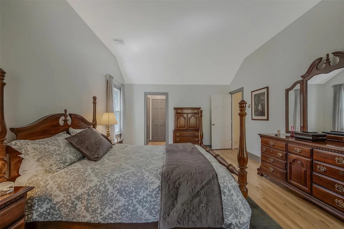 Photo of 19 Emerald Lane