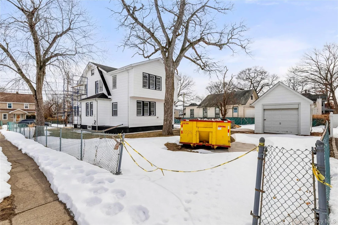 Photo of 67 Ellison Avenue