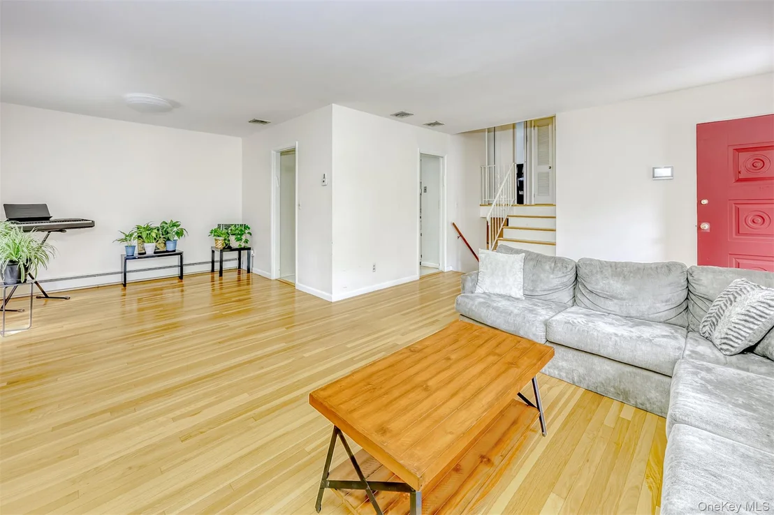 Photo of 26 River Road