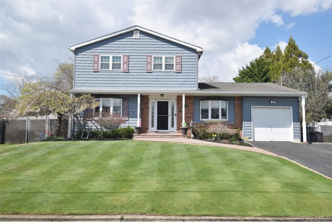 Photo of 32 Lagoon Place