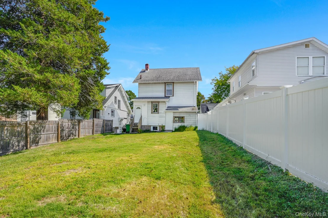 Photo of 23 Lewis Avenue