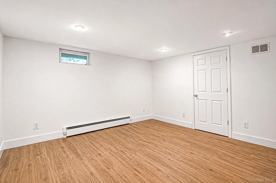 Photo of 194 Phyllis Drive