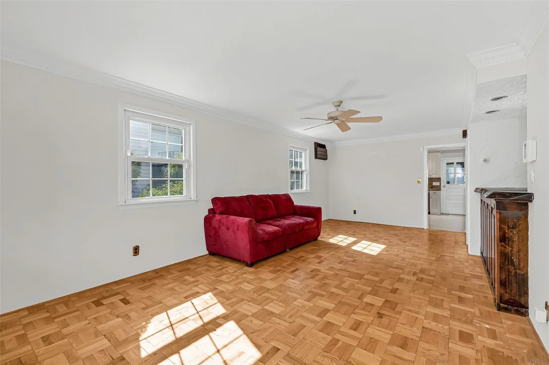 Photo of 62 Henry Avenue