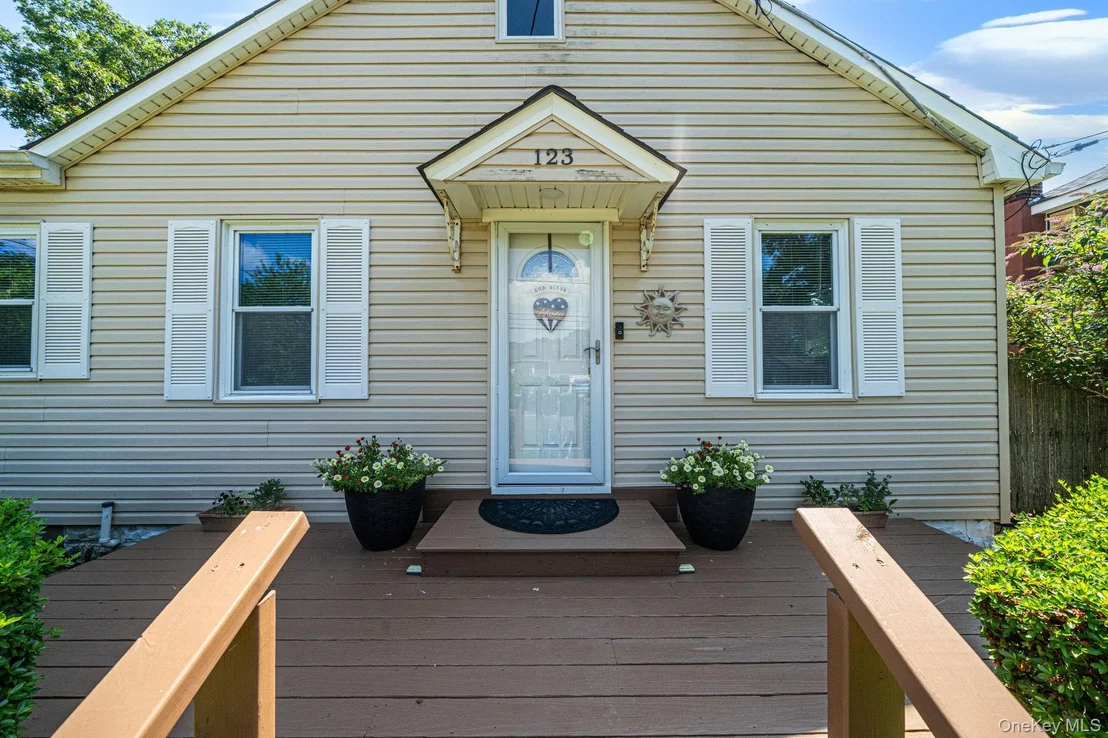 Photo of 123 Clinton Avenue