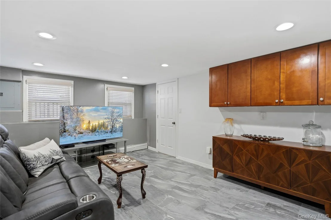 Photo of 70 Forest Road