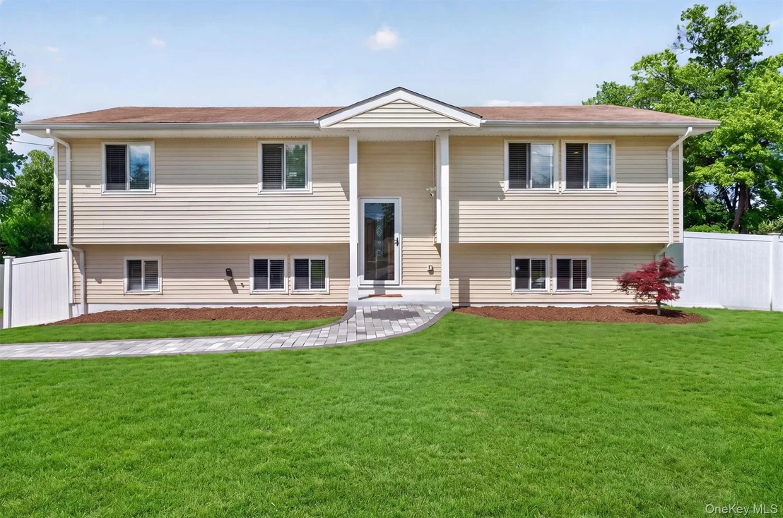 Photo of 10 Tanglewood Drive