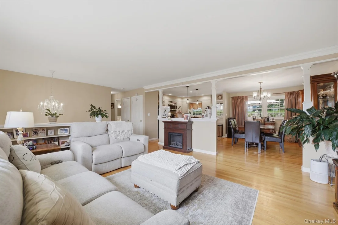 Photo of 161 Geymer Drive