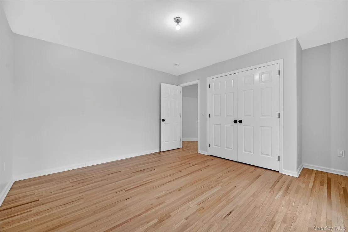 Photo of 33 Crystal Farm Road
