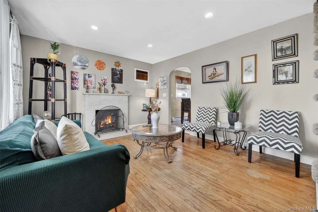 Photo of 191 Morsemere Avenue