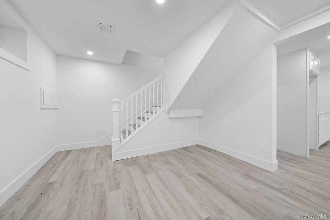 Photo of 72 Oak Avenue