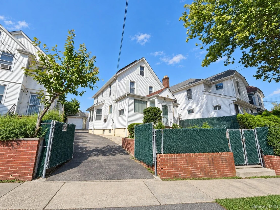Photo of 4510 156th Street