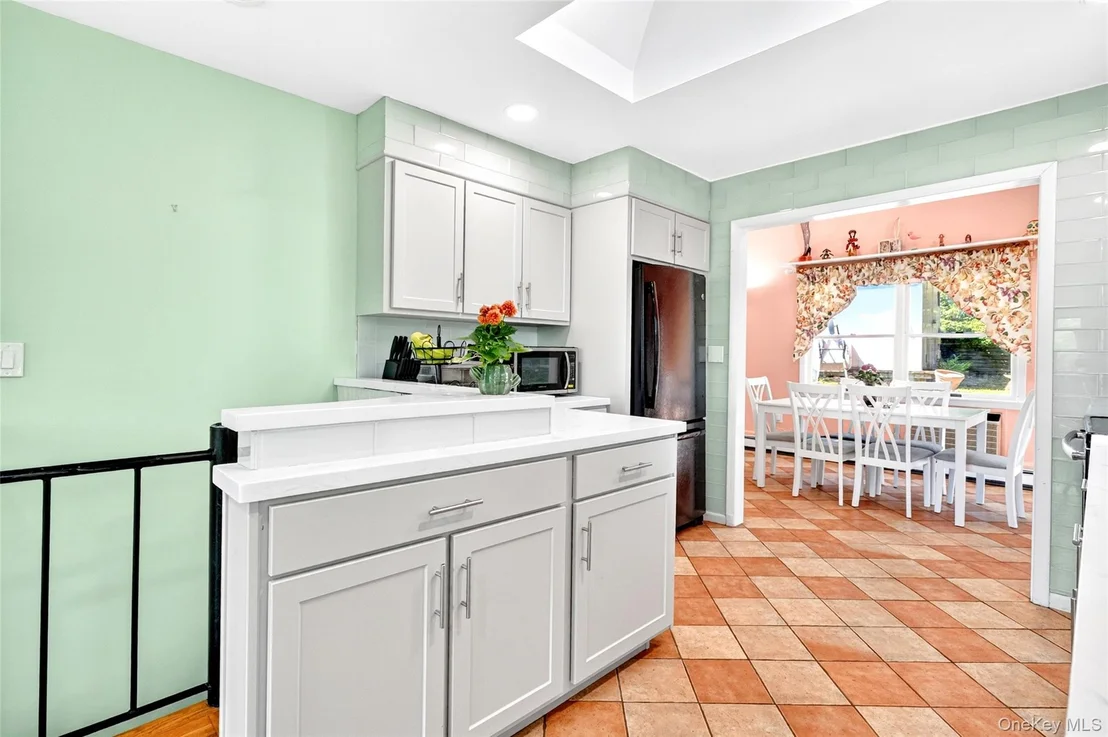 Photo of 25 Hillside Avenue