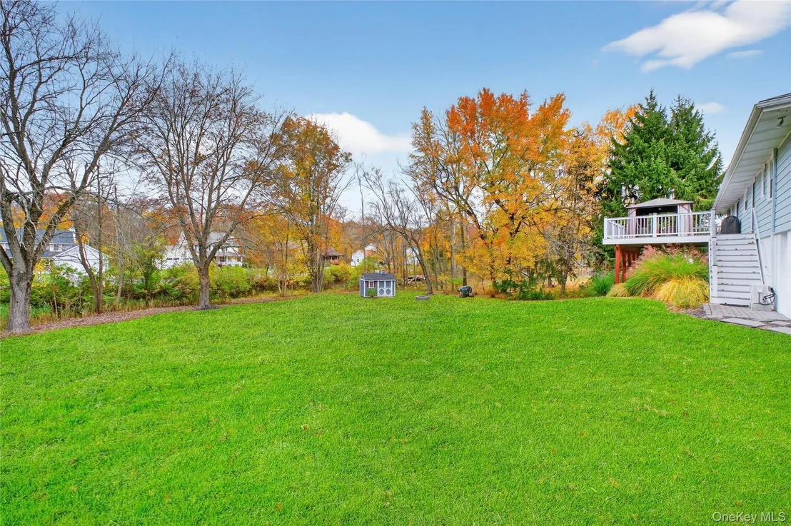 Photo of 69 Round Hill Road