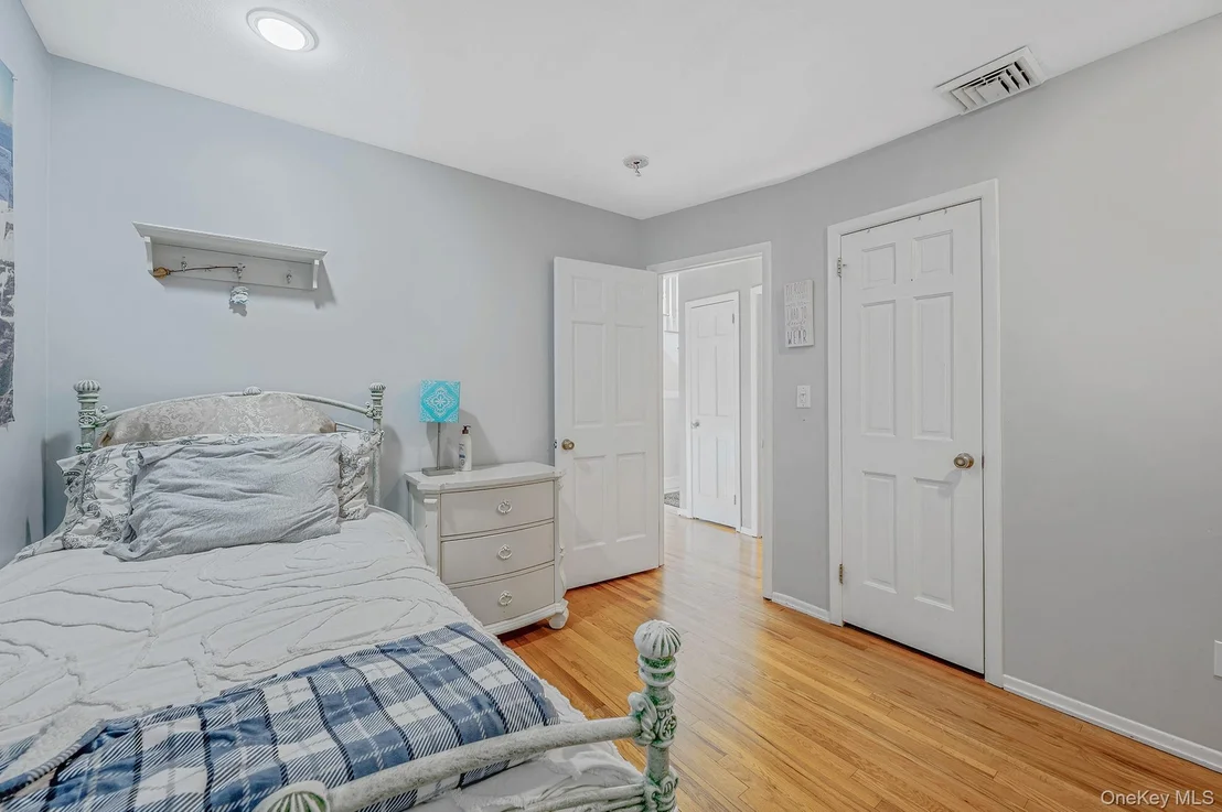 Photo of 122 Southern Parkway